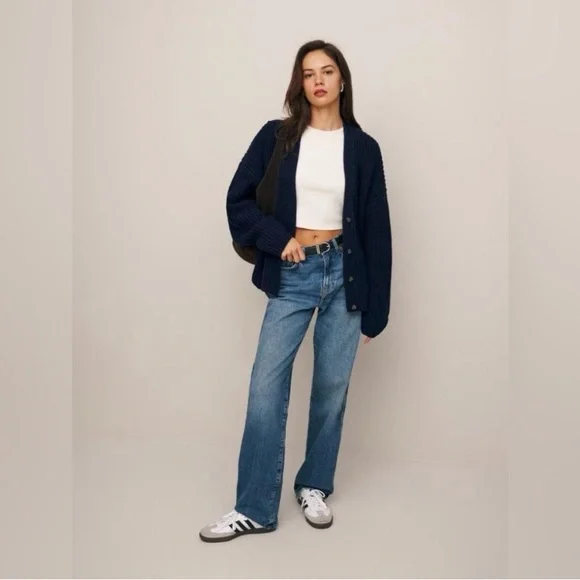 Reformation Maya Cotton Cashmere
Oversized Cardigan - Picture 2 of 9